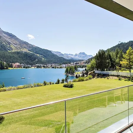 Ferienhaus Central With Picturesque Mountain & Lake Views